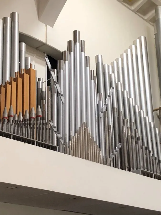 Pipe organ workshop and installation photo — O’Neal Pipe Organs