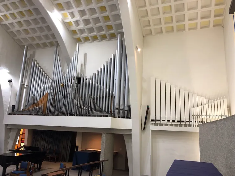 Pipe organ workshop and installation photo — O’Neal Pipe Organs