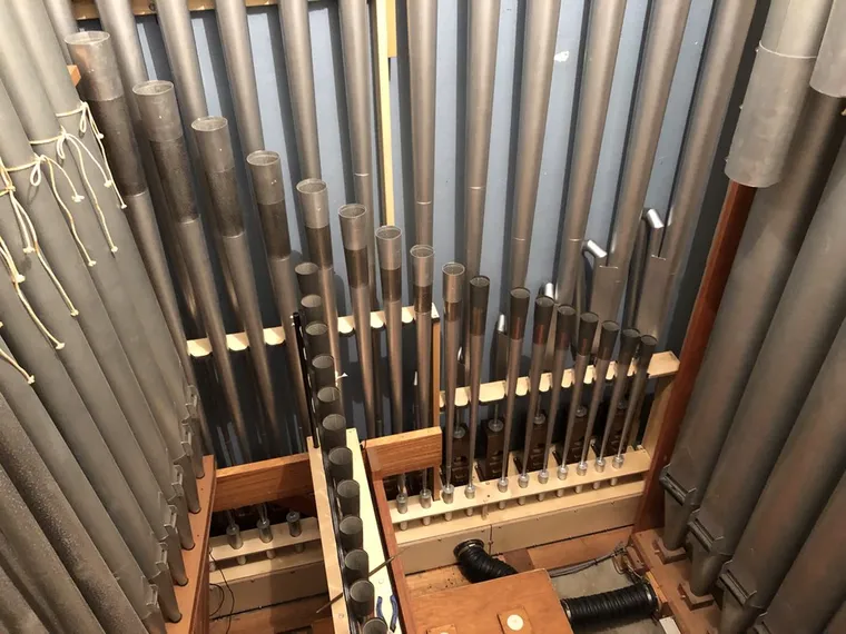 Pipe organ workshop and installation photo — O’Neal Pipe Organs