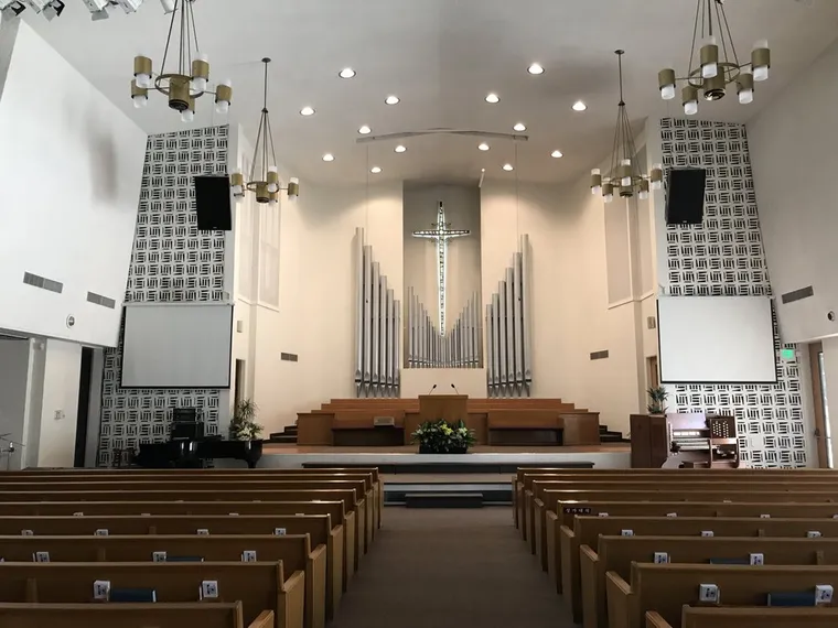 Pipe organ workshop and installation photo — O’Neal Pipe Organs