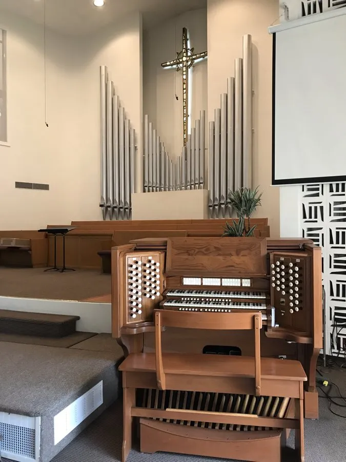 Pipe organ workshop and installation photo — O’Neal Pipe Organs